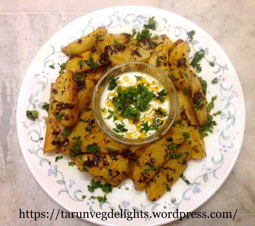Baked Potato Wedges with Garlic Dip