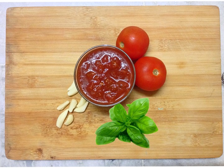 Italian Tomato Basil Sauce for Pizza & Pasta