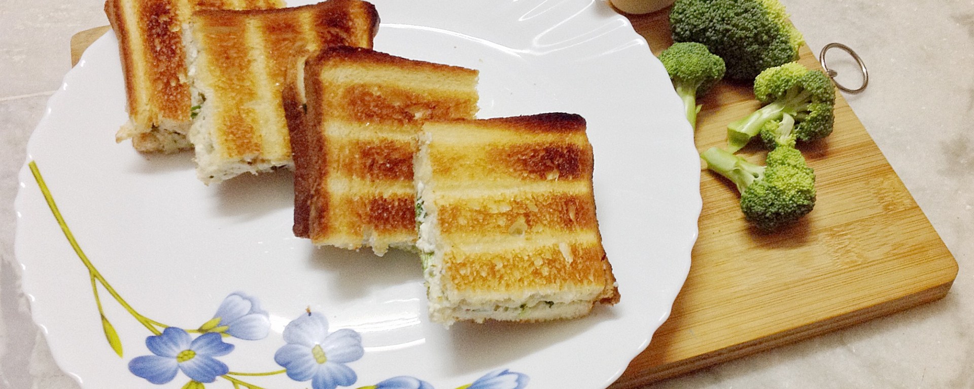 Baked Paneer & Broccoli Sandwiches