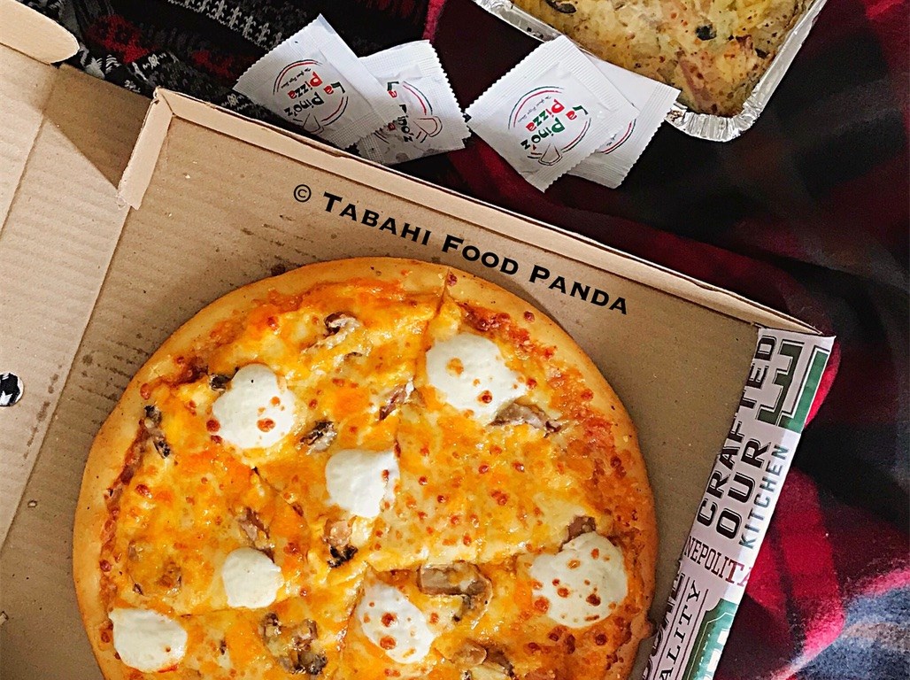 Cheesy 7 Pizza, Baked white sauce pasta