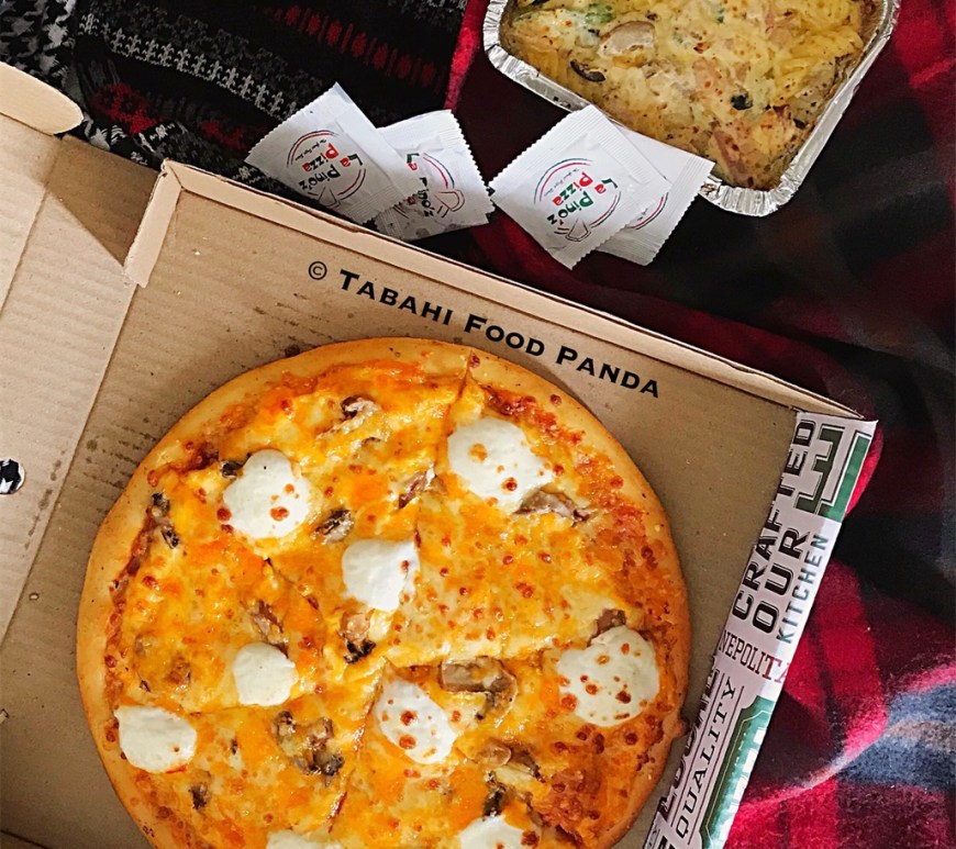 Cheesy 7 Pizza, Baked white sauce pasta