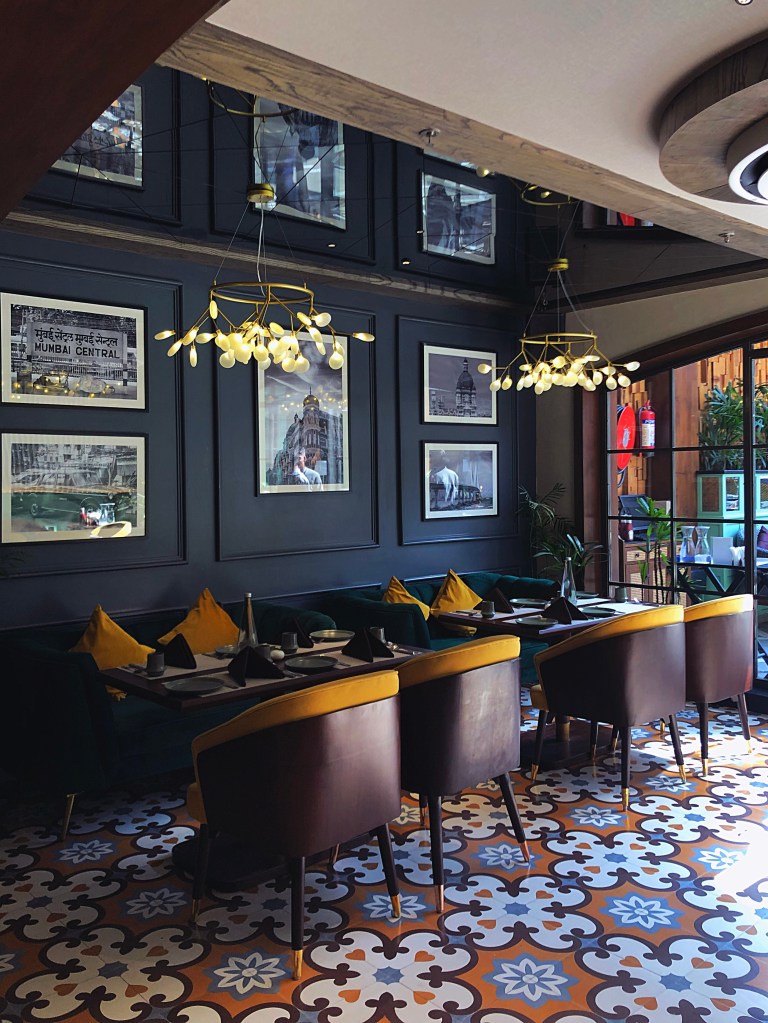 Eddies - Indoor sitting